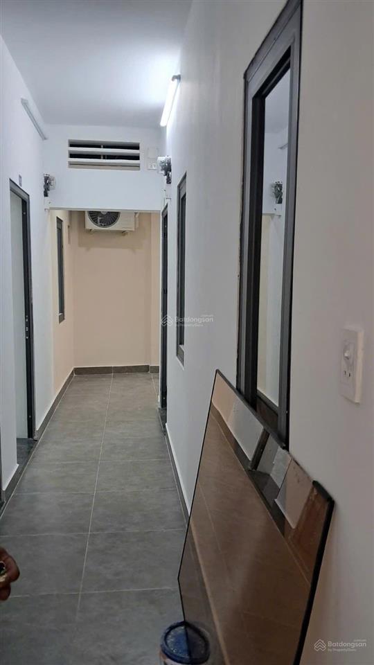 Mặt tiền đường số lê văn việt, nhà c4 và 11 phòng trọ dt290m2 ngang 7m chỉ 13tỷ