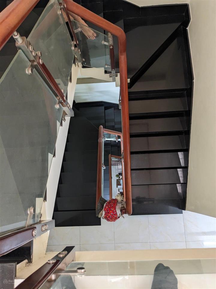 Bán nr 4pn, 5wc, 103m2 tại linh xuân, giá siêu hời 6 tỷ vnd
