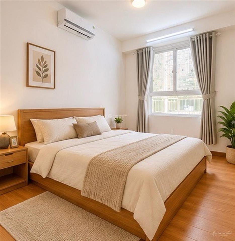 Chuyển công tác cần ra gấp căn hộ flora nam long mặt tiền phạm văn đồng thủ đức 60m2,3 tỷ full nt