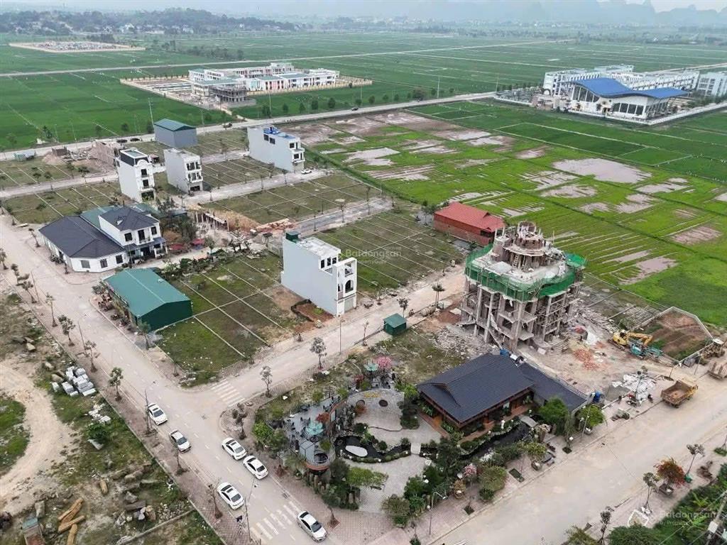 Đất "vàng" lô góc trục đường chính kinh doanh sầm uất bãi vạc, đại nghĩa 147m2 9.2m (giá thiện chí)