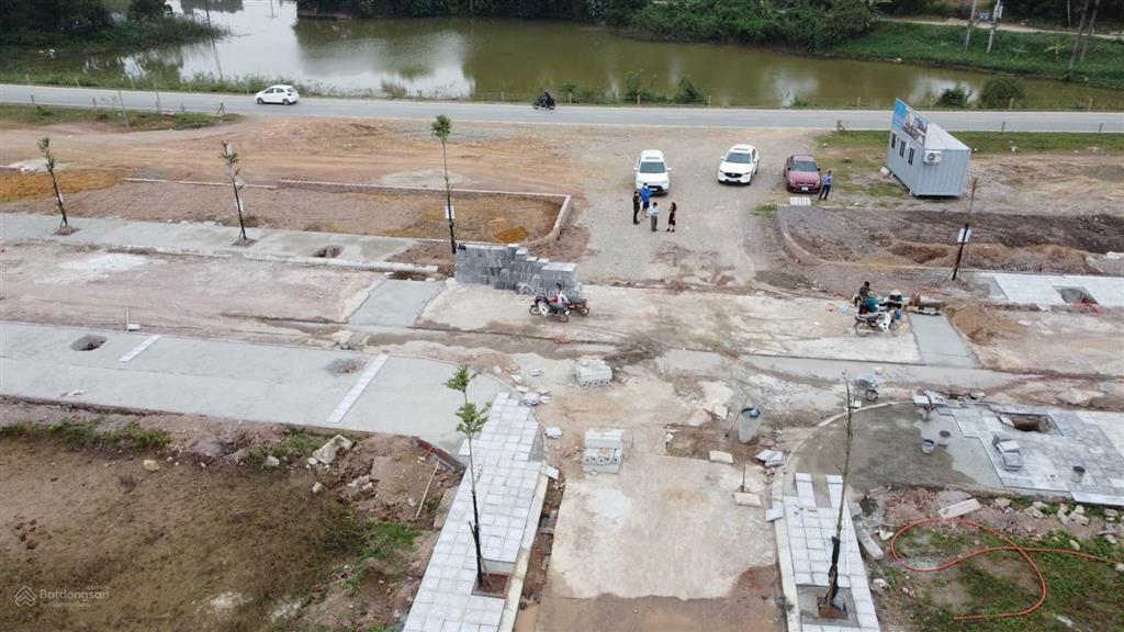 Chính chủ cần bán lô đất phân lô trung tâm thị trấn ba hàng đồi sát đường mòn hcm 103.8m2 mt 5m
