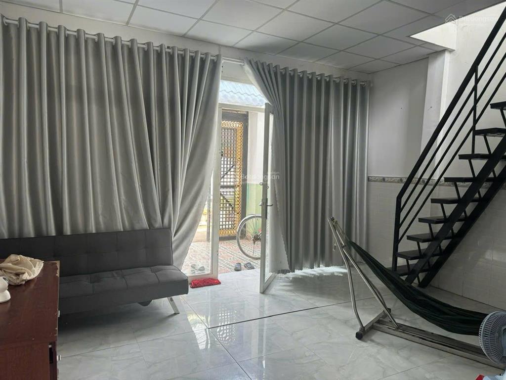 Nhà riêng giá tốt chỉ 950 triệu sổ riêng dọn vào ở ngay