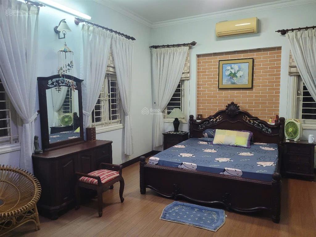 Giảm giá mạnh 5,5 tỷ, chính chủ cần bán nhanh biệt thự biển núi nhỏ  trung tâm lõi vũng tàu