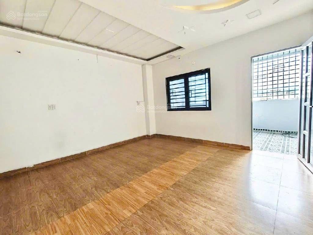 Giáp khu tên lửa, 100m2, 4 tầng 5pn, xe hơi vào nhà, nhà mới, aeon mall, nhà thờ phaolo