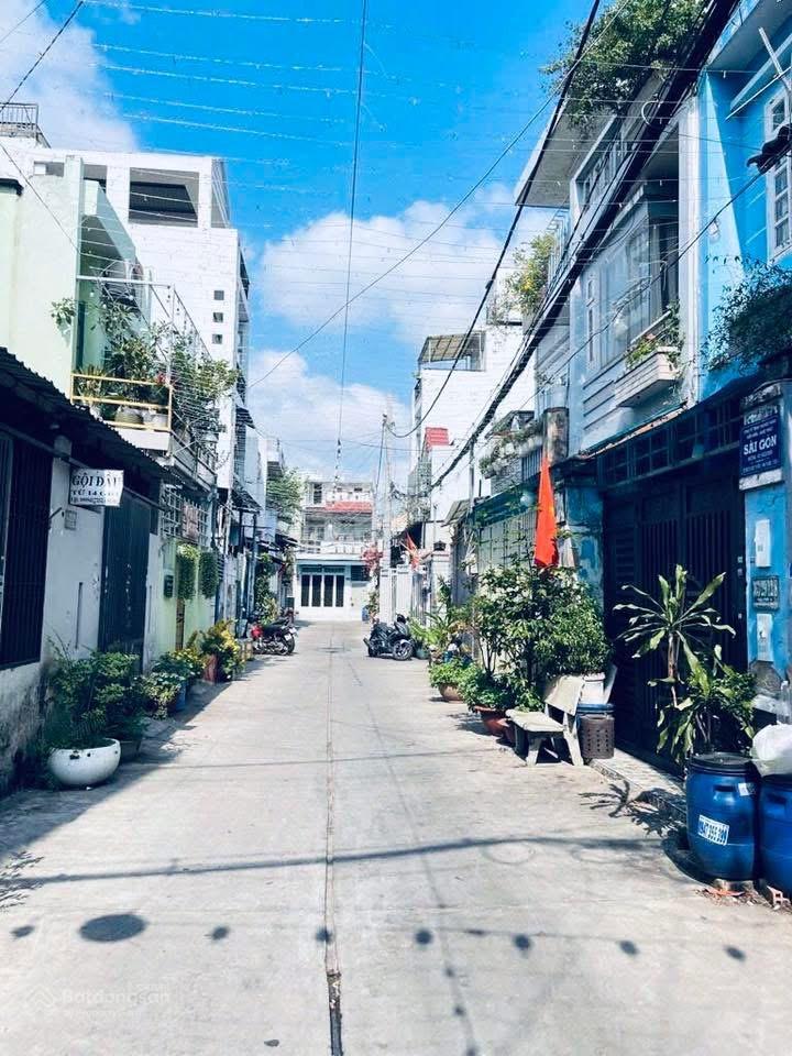 Giáp tên lửa, xe hơi nằm nhà, hẻm nhựa thông, ngay chợ bình trị, aeon mall 3p, nhà thờ phao lô