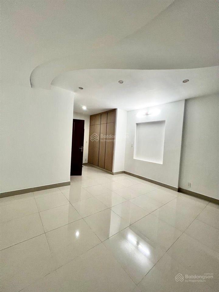 Giáp tên lửa, 4 tầng nhà mới, ngang 5m, hẻm xe hơi, ngay chợ tên lửa, aeon mall, nhà thờ phaolo