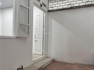 Chính chủ cho thuê nhà riêng cấp 4 làm văn phòng, store online, dịch vụ