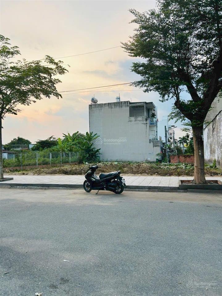 Chính chủ bán lô biệt thự bưng ông thoàn, phú hữu q9