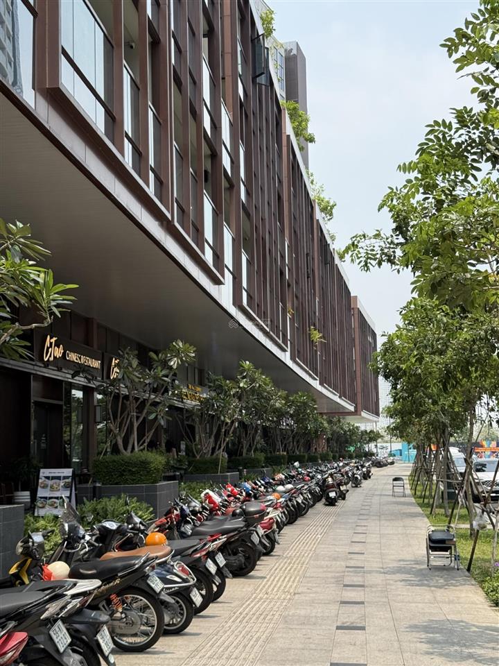 Shop metropole thủ thiêm 200m² thông tầng  trần cao 6m  dễ decor thương hiệu f&b, showroom