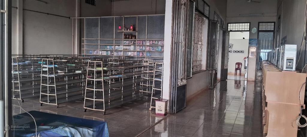 Cho thuê nhà mặt tiền đường quang trung, trung tâm thị trấn phước an, krongpak, daklak
