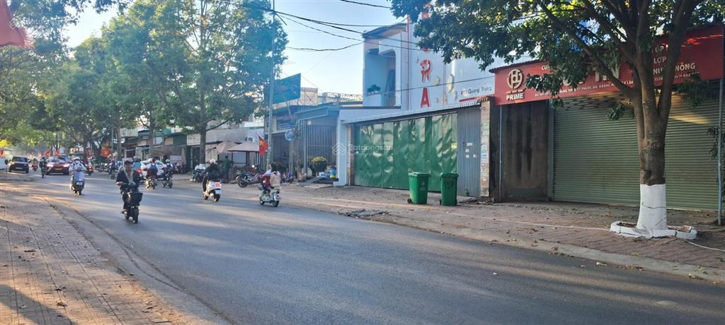 Cho thuê nhà mặt tiền đường quang trung, trung tâm thị trấn phước an, krongpak, daklak