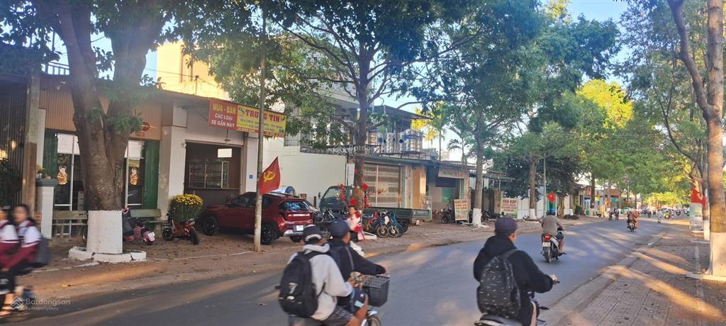 Cho thuê nhà mặt tiền đường quang trung, trung tâm thị trấn phước an, krongpak, daklak