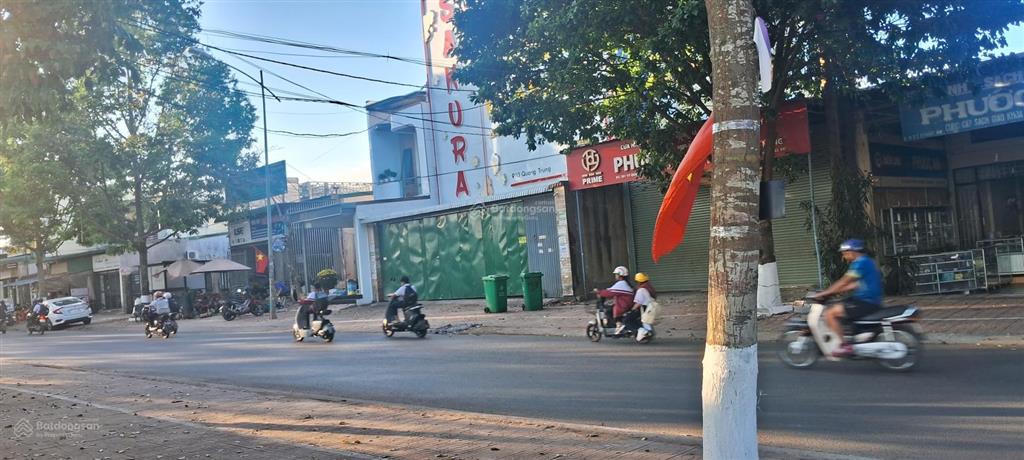 Cho thuê nhà mặt tiền đường quang trung, trung tâm thị trấn phước an, krongpak, daklak