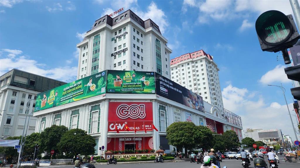 Cho thuê văn phòng 725 m2 tại tầng 11  tòa nhà vĩnh trung plaza
