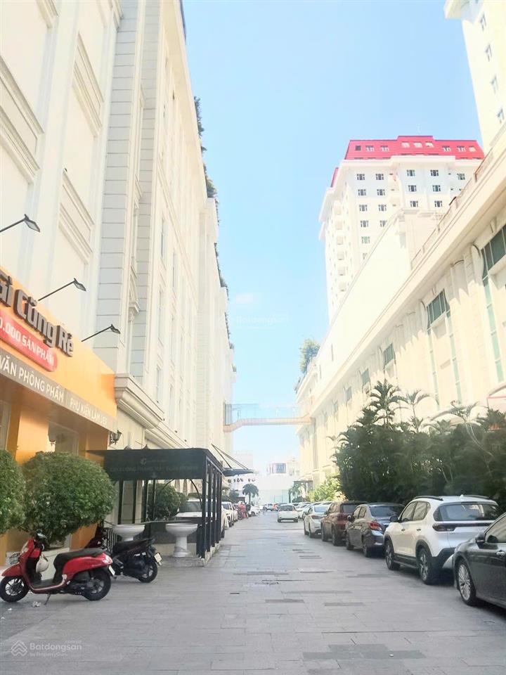 Cho thuê văn phòng 725 m2 tại tầng 11  tòa nhà vĩnh trung plaza
