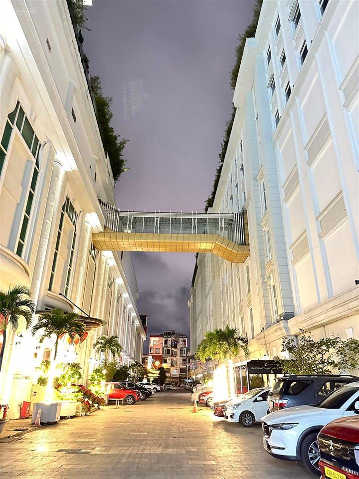 Cho thuê văn phòng 725m2 vĩnh trung plaza chuẩn pccc, bãi xe rộng, đầy đủ tiện ích doanh nghiệp