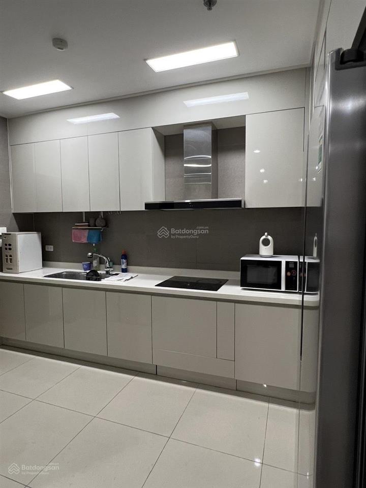 Cho thuê 2pn starlake tây hồ tây  98m² rộng rãi  giá 32tr