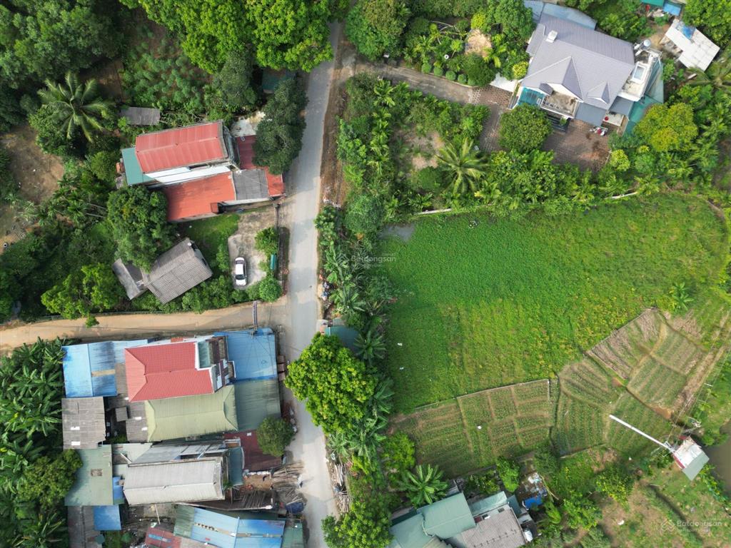 Khu 6 yên luật hạ hoà pt ~200m2 mt 15,8m 100ont giá 4xxtr