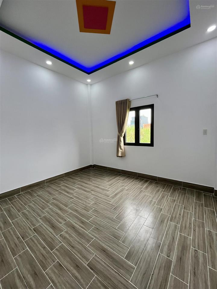 Nhà lầu gần chợ mỹ hạnh (gò hưu)
