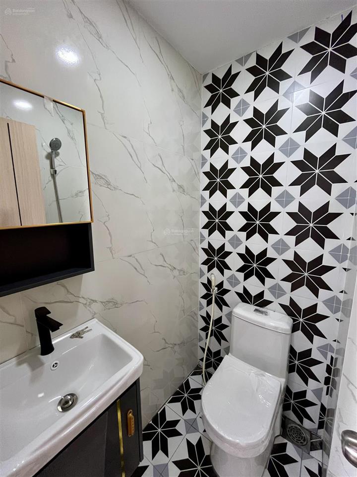 Nhà lầu gần chợ mỹ hạnh (gò hưu)