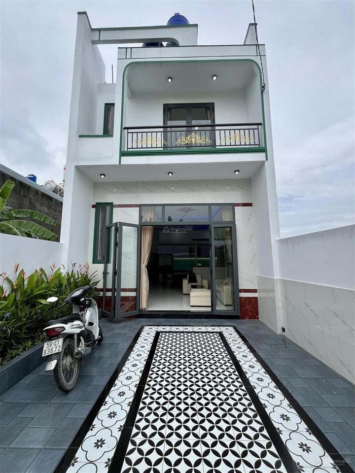Nhà lầu gần chợ mỹ hạnh (gò hưu)