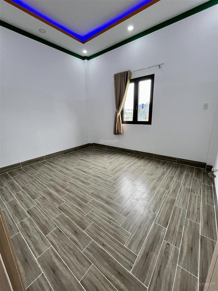 Nhà lầu gần chợ mỹ hạnh (gò hưu)