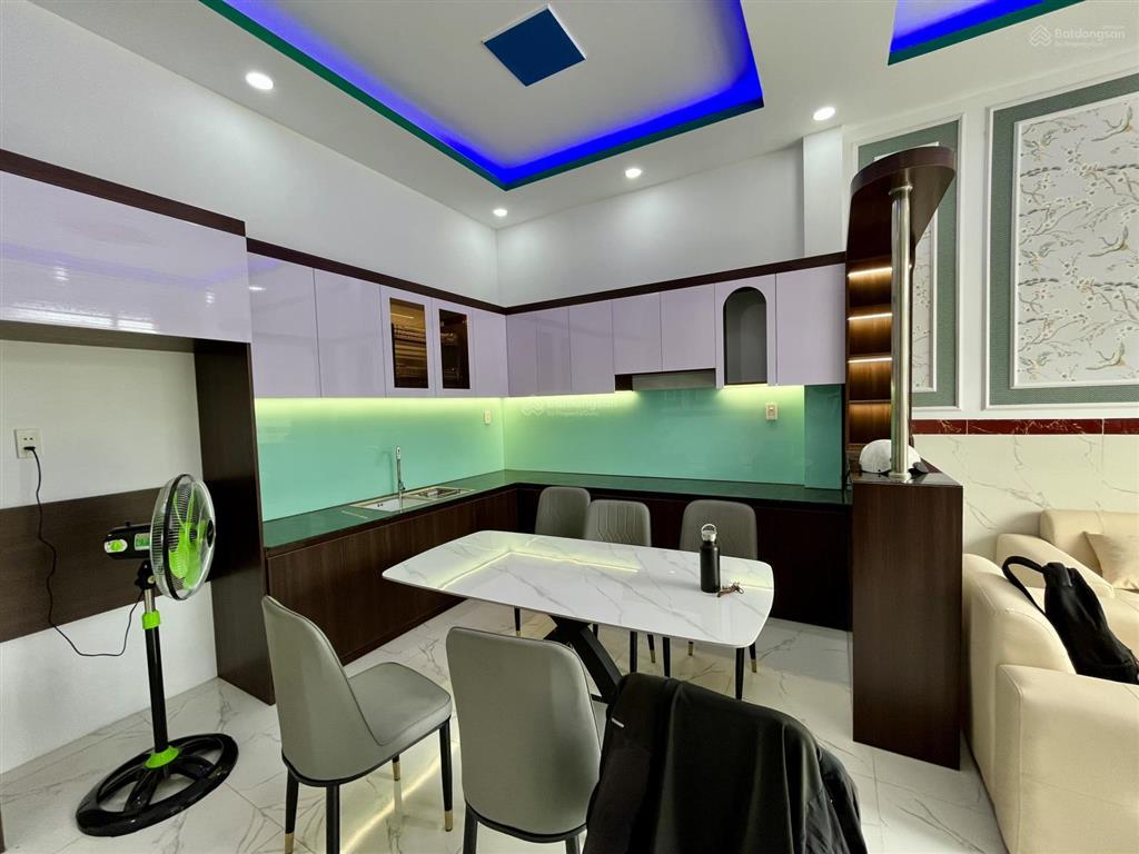 Nhà lầu gần chợ mỹ hạnh (gò hưu)