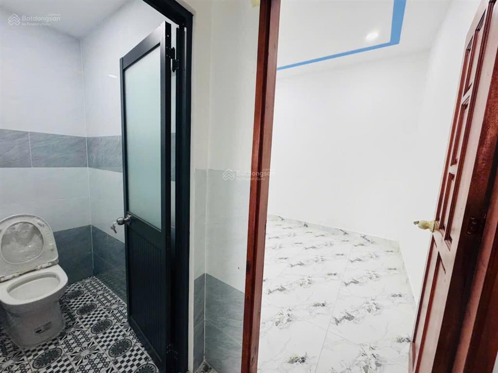 Cần bán nhà gấp để xoay tiền trả nợ