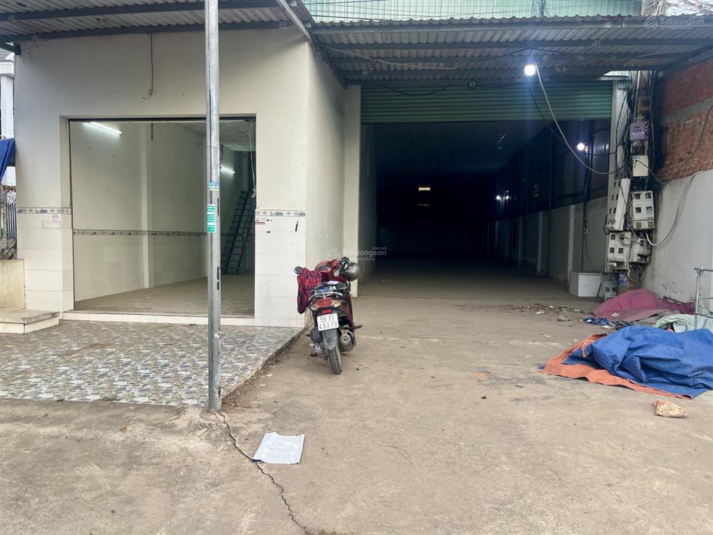 Bán kho, nhà xưởng tại đường đt 824, xã mỹ hạnh nam, huyện đức hòa, 7,9 tỷ, 400m2