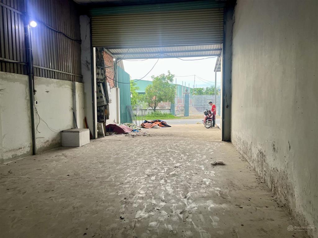 Bán kho, nhà xưởng tại đường đt 824, xã mỹ hạnh nam, huyện đức hòa, 7,9 tỷ, 400m2