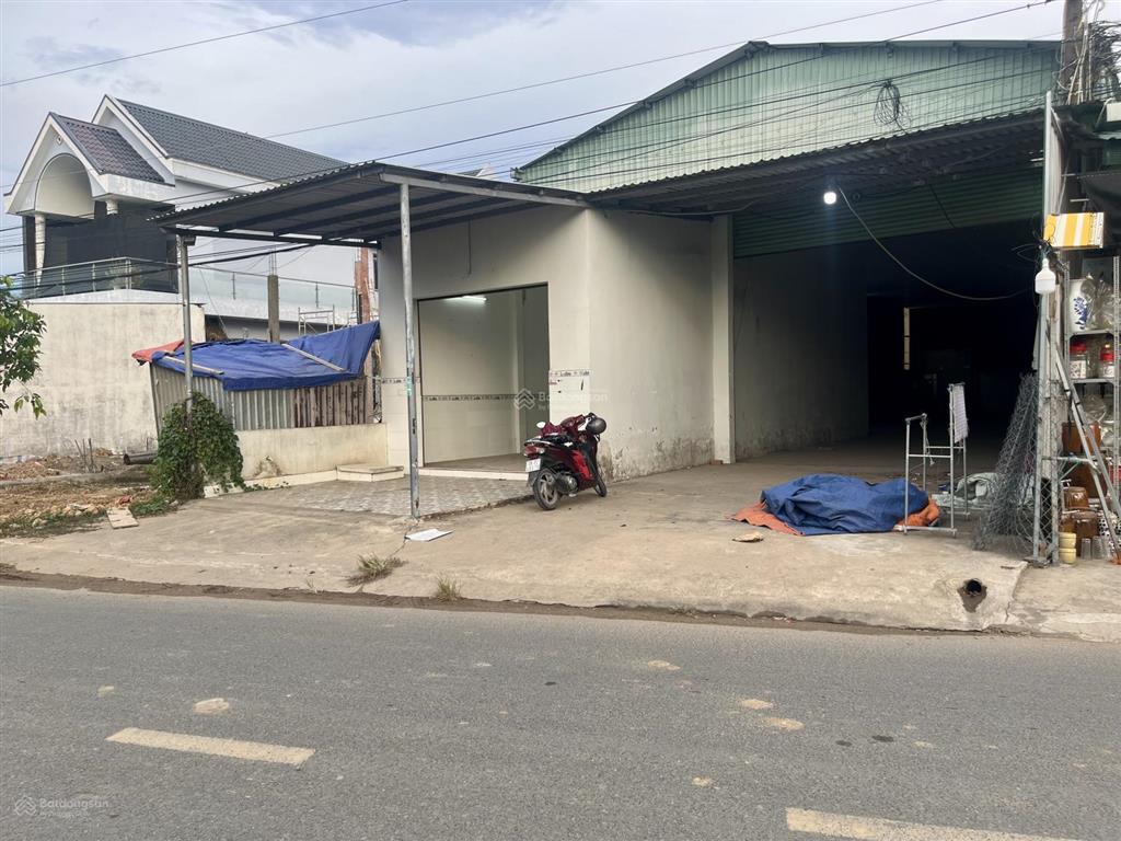 Bán kho, nhà xưởng tại đường đt 824, xã mỹ hạnh nam, huyện đức hòa, 7,9 tỷ, 400m2