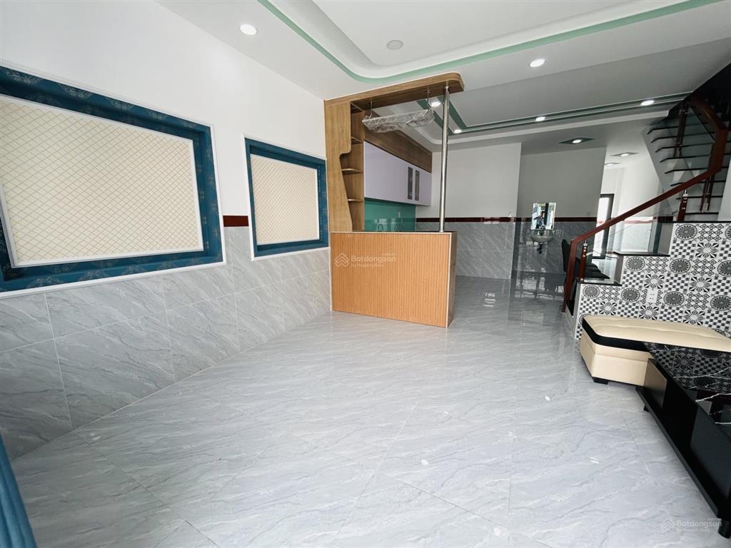 Giá này mà chê thì chắc anh chị chờ nhà cho không sao