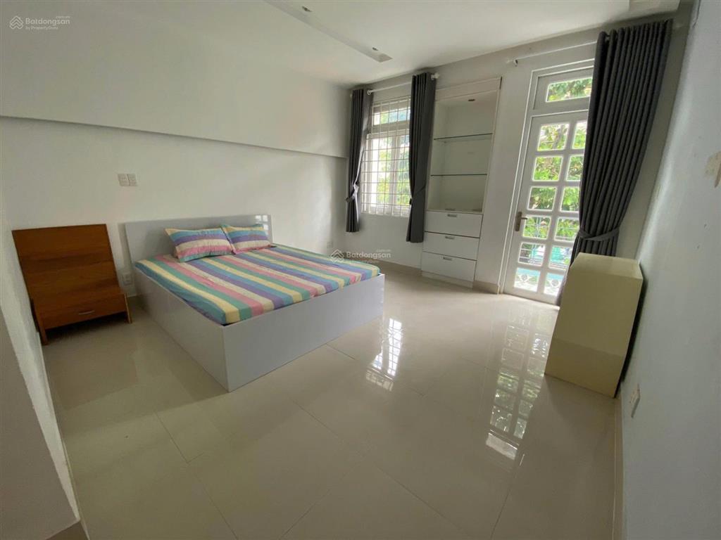 Giá 5,9tr  xô viết nghệ tĩnh, bình thạnh, gần hutech  50m2  1 phòng ngủ, ban công, phòng thay đồ