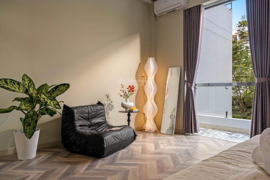 Hệ thống căn hộ mới 100%, view metro, ngay mặt tiền đường nguyễn hữu cảnh, 45m2, đầy đủ nội thất