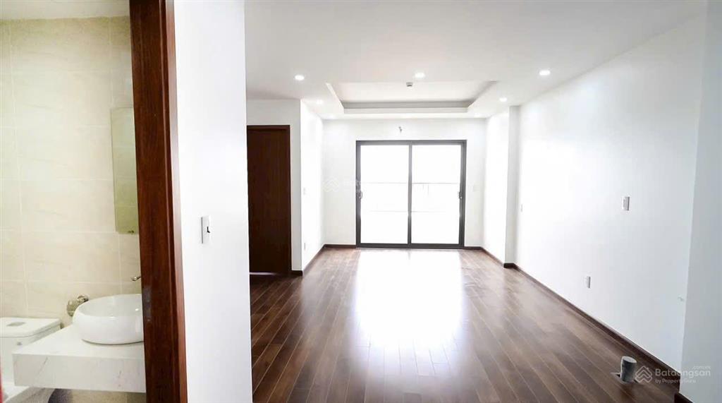 Cần bán căn 2 phòng ngủ nhận nhà ngay dự án benhill hồ chí minh