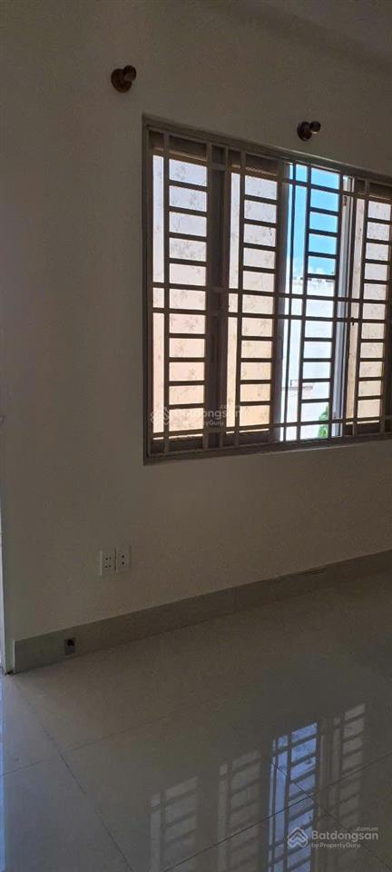 Phòng trọ cạnh khu đô thị vạn phúc