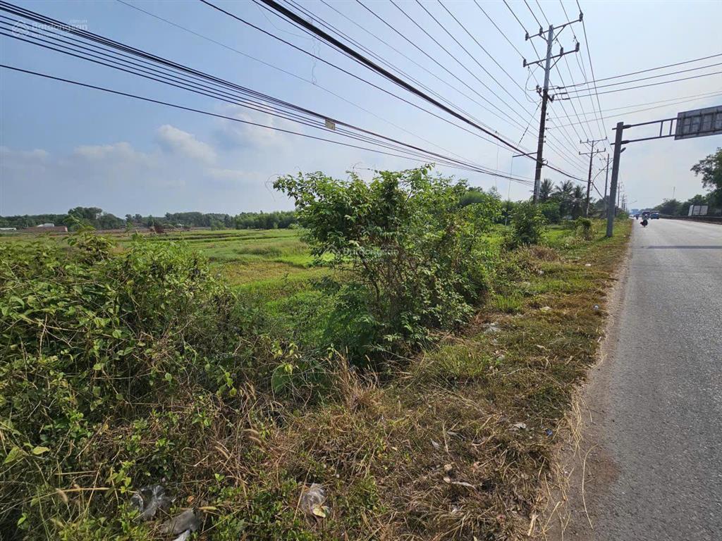 78m mặt tiền ql22b tổng 11091m2 có 4.540 m2 thổ cư  157 m tiếp giáp mặt tiền 25 tỷ