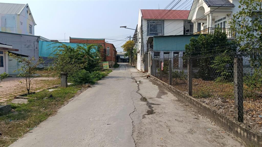 Dãy trọ 12p + nhà cấp 4 sát đường nông trường, kcn phước đông dòng tiền 15 triệu/tháng