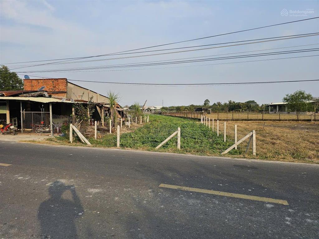 2207.9m2 mặt tiền cầu ô gần kcn phước đông xây được 60 phòng trọ, giá chỉ 3,2 tỷ
