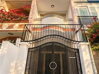 Bán gấp nhà riêng 4pn, 3wc tại huỳnh văn bánh, phú nhuận, 6,6 tỷ, 32m2