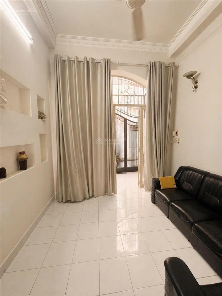 Bán gấp nhà riêng 4pn, 3wc tại huỳnh văn bánh, phú nhuận, 6,6 tỷ, 32m2