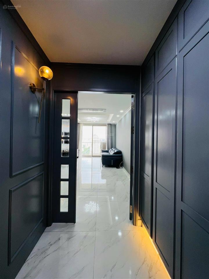 Cho thuê cc tại midtown phú mỹ hưng, 45 triệu vnd, 135m2, view đẹp, giá cực chất