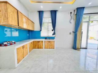 Chủ cần bán
nhà mặt tiền đường số bình trưng tây q2 cũ  0775 997 ***