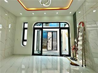 Nhà gần chợ cây xoài và bv lê văn thịnh 200 m
nhà mới 2 pn hẻm ba gác  0775 997 ***