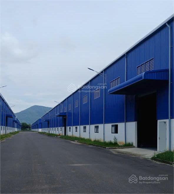 Nhà xưởng mới 100% tại khu công nghiệp phú mỹ, gần cảng quốc tế cái mép 2km, cắt lẻ trên 2000m2