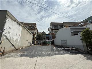 Bán đất ngay trần não p.an khánh q2  dt 11 x 13m cn 134m2  giá 30 tỷ , 2 ô tô tránh nhau