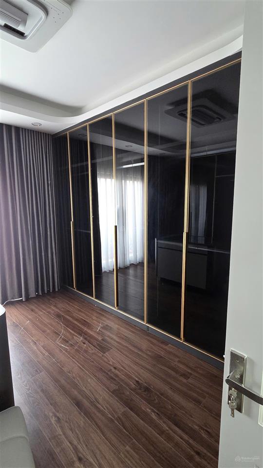 Bán nhà mặt phố xây mới kinh doanh 6 tầng thang máy, ô tô tránh 15m, 300 triệu/m²