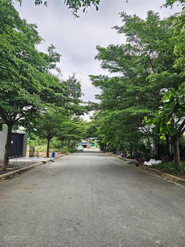 Chính chủ bán lô góc 2mặt tiền, (167,5m2) đối diện chung cư kđt bình nguyên. phường đông hòa, tphcm