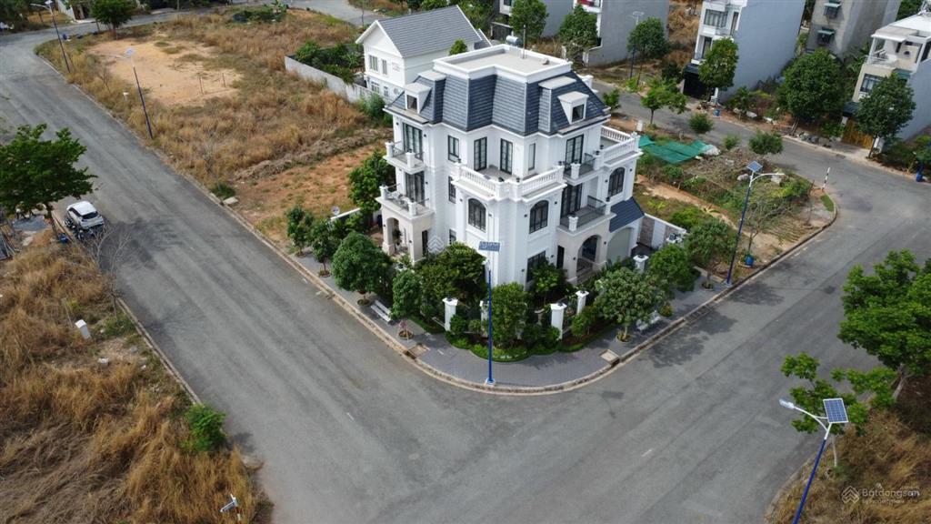 Chính chủ cần bán gấp nền góc biệt thự 2mặt tiền khu đô thị bình nguyên 317,5m2