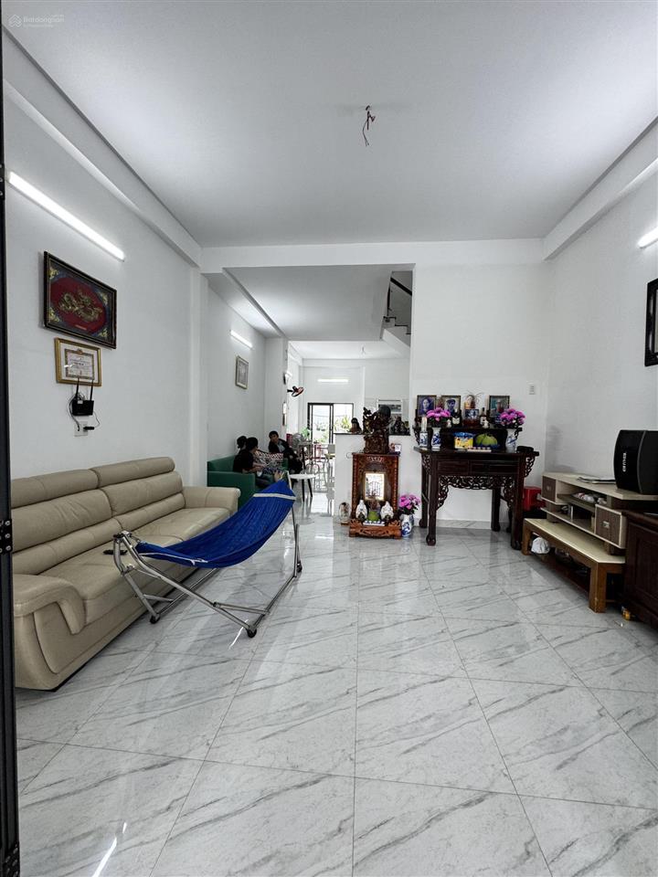 Nhà sổ riêng, 5x20m đường 15m, 1 lầu sân thượng, 3 phòng